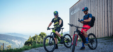 Mountainbike Startplatz Bergstation Mellaubahn (c) Sebastian Stiphout - Bregenzerwald Tourismus [Webqualität]