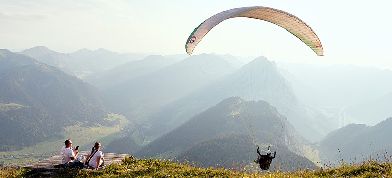Paragleiten Diedamskopf Au-Schoppernau (c) Alex Kaiser - Diedamskopf Alpin Tourismus GmbH _ Co KG_1500x550px